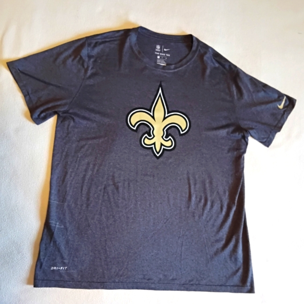 New Orleans Saints Nike Tee Shirt! Bright Saints Logo! Size XL and Worn Once!!